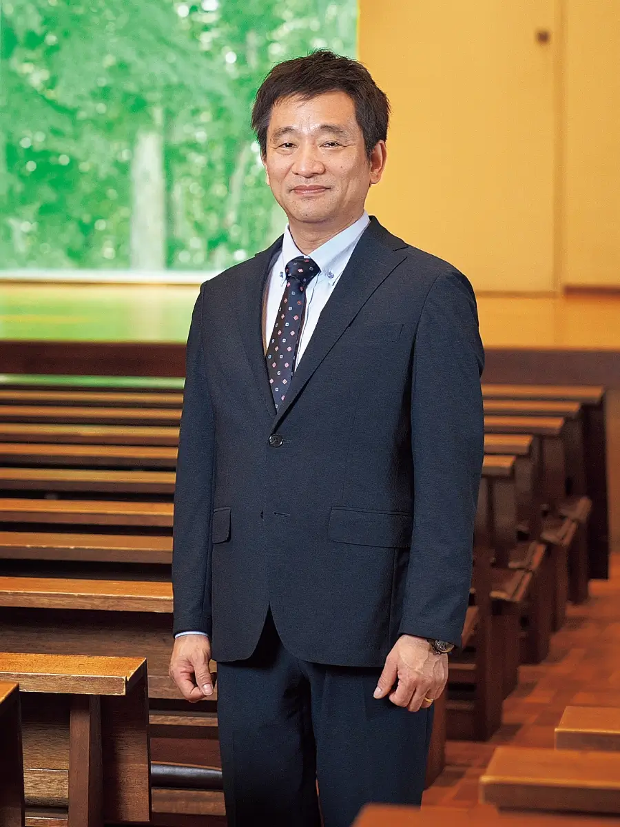 学長 岩野英知